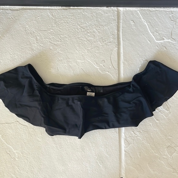 Beach Riot Bikini Top - Picture 2 of 4